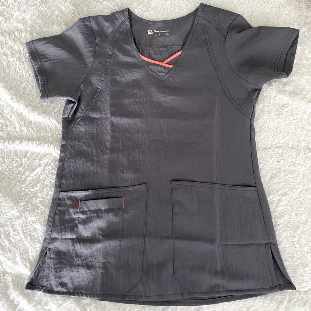 XS Wonderwink four stretch scrub top